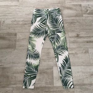FOREVER 21 Activewear Leggings Palm Leaf Print